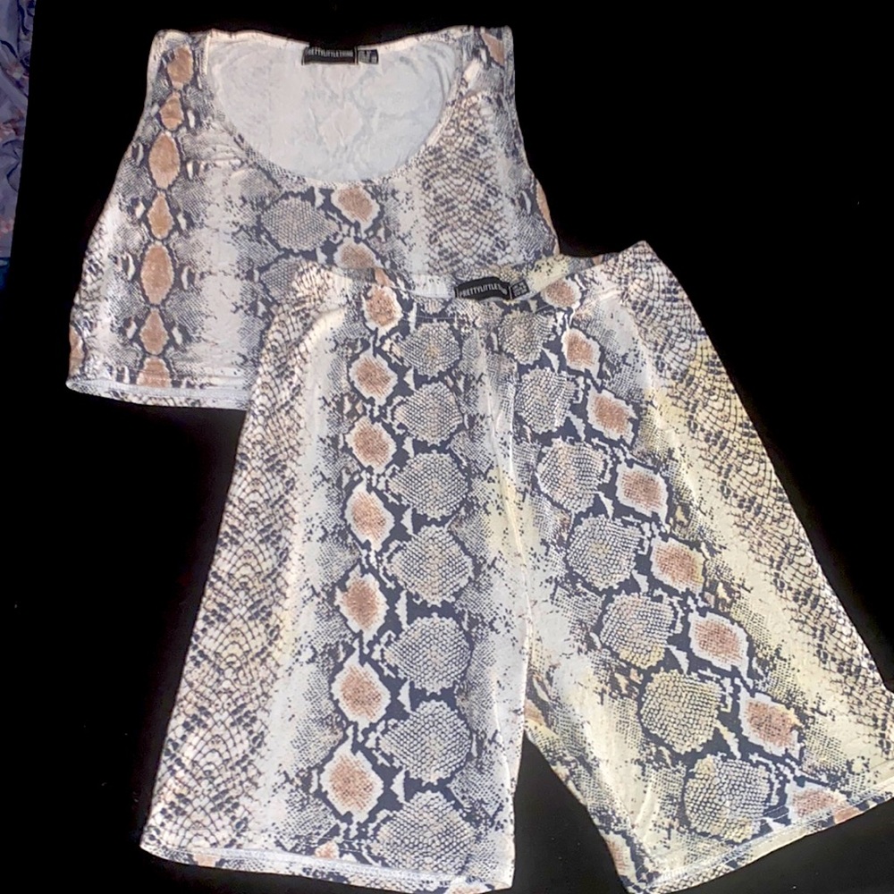 PrettyLittleThing Two Piece Set